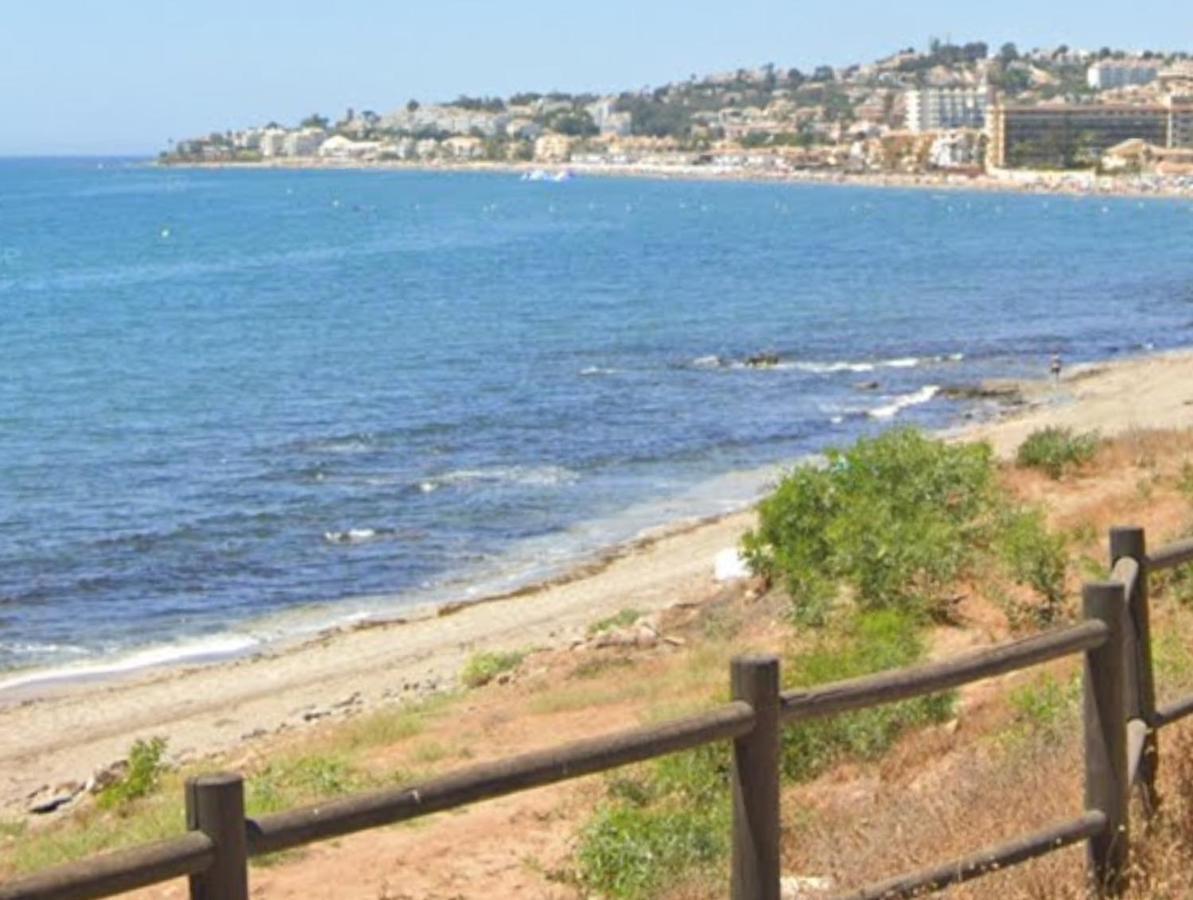 Frente A La Playa. Vistas Al Mar. La Cala De Mijas Lejlighed Málaga Eksteriør billede